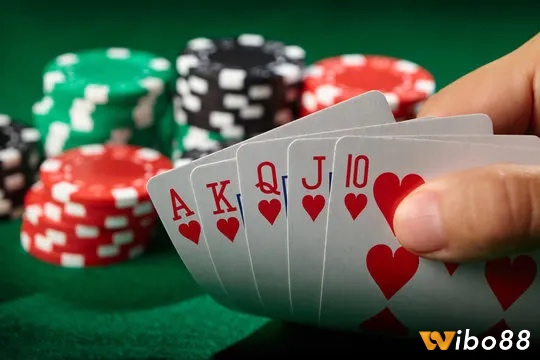 Poker là một trò chơi đánh bài cực kỳ hấp dẫn và thú vị hiện nay