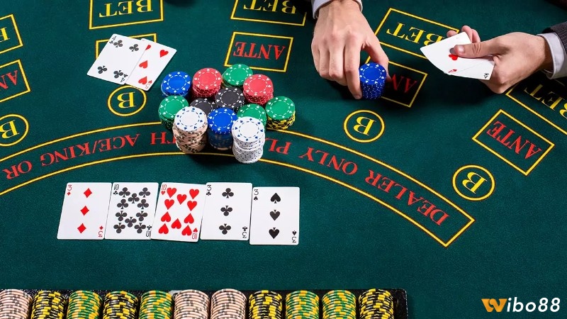 Cách chơi Poker cho người mới luật chơi chi tiết